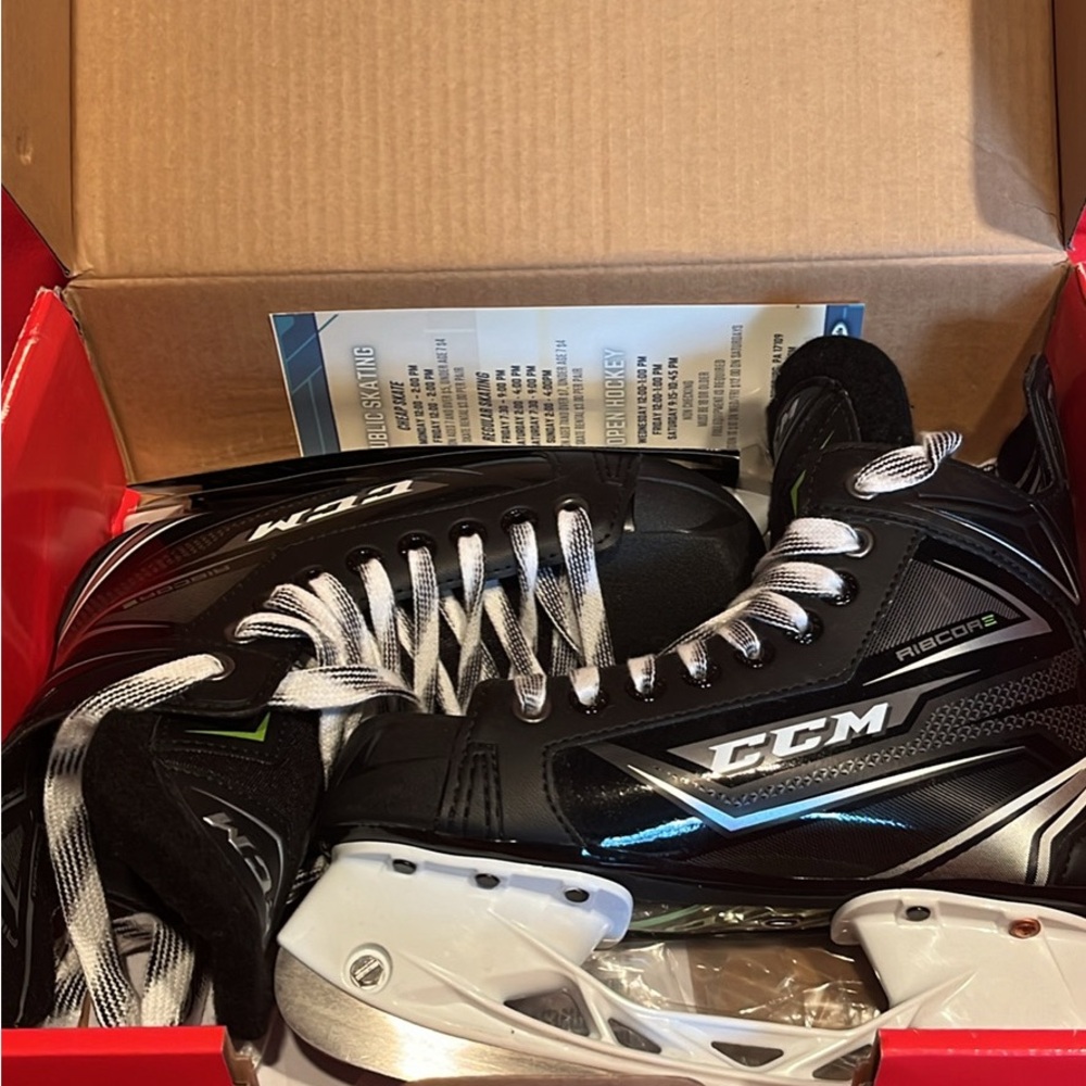 CCM Kids Ice Skates